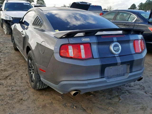 1ZVBP8CH9A5145821 - 2010 FORD MUSTANG GT GRAY photo 3