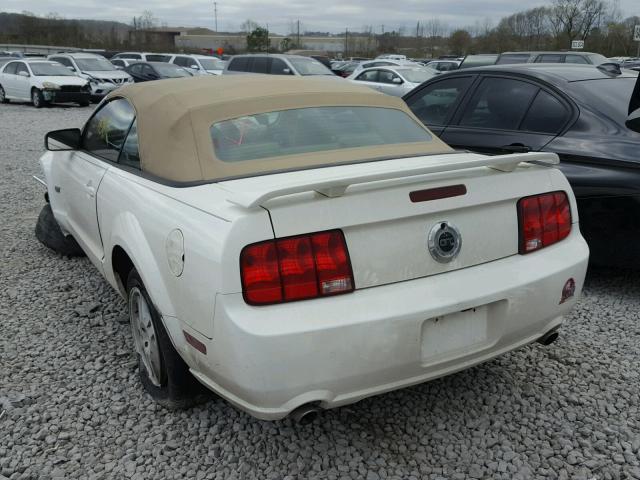 1ZVFT85H475220699 - 2007 FORD MUSTANG GT WHITE photo 3
