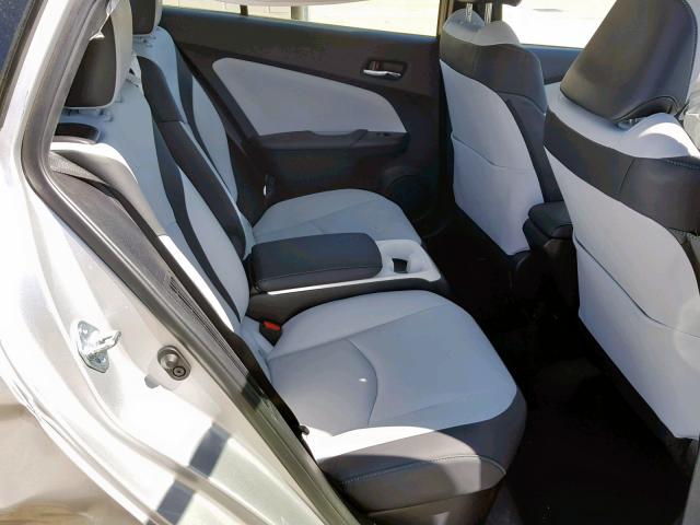JTDKARFP0H3005076 - 2017 TOYOTA PRIUS PRIM 银色 照片 6