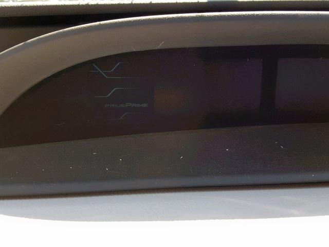 JTDKARFP0H3005076 - 2017 TOYOTA PRIUS PRIM 银色 照片 8