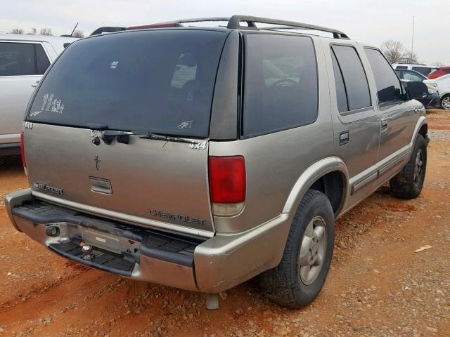 1GNDT13W9Y2337658 - 2000 CHEVROLET BLAZER GRAY photo 4