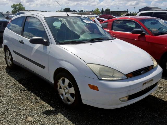 3FAFP31342R182987 - 2002 FORD FOCUS ZX3 WHITE photo 1