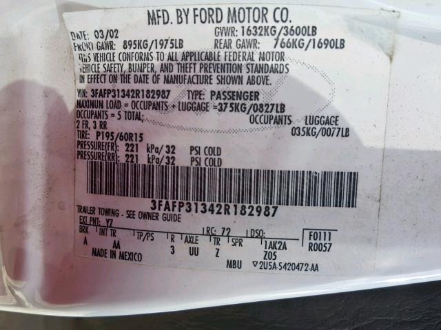 3FAFP31342R182987 - 2002 FORD FOCUS ZX3 WHITE photo 10