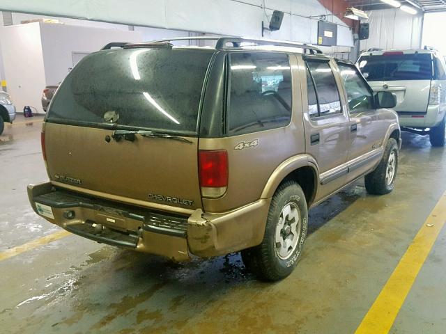 1GNDT13W42K208086 - 2002 CHEVROLET BLAZER BROWN photo 4