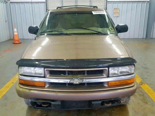 1GNDT13W42K208086 - 2002 CHEVROLET BLAZER BROWN photo 9