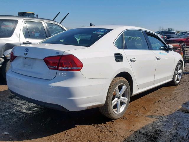 1VWBH7A30DC080100 - 2013 VOLKSWAGEN PASSAT SE WHITE photo 4