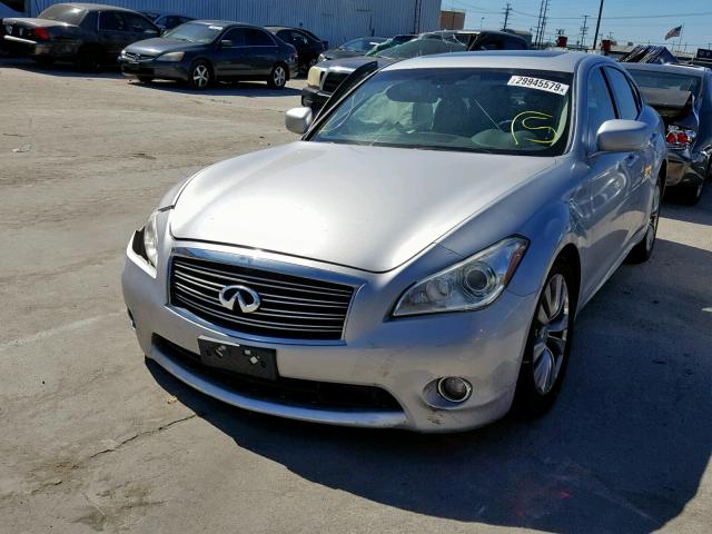 JN1BY1AP6CM331748 - 2012 INFINITI M37 SILVER photo 2