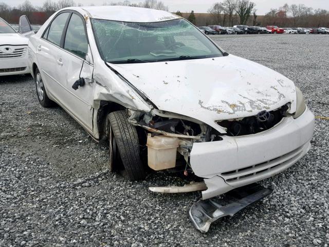 4T1BE32K92U074096 - 2002 TOYOTA CAMRY LE WHITE photo 1