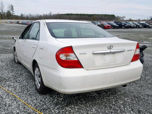 4T1BE32K92U074096 - 2002 TOYOTA CAMRY LE WHITE photo 3