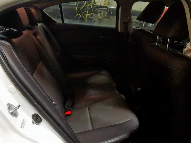 19VDE2E50DE400424 - 2013 ACURA ILX 24 PRE თეთრი ფოტო 6