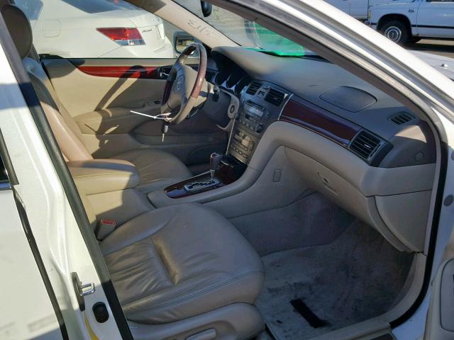 JTHBF30G130113058 - 2003 LEXUS ES 300 WHITE photo 5