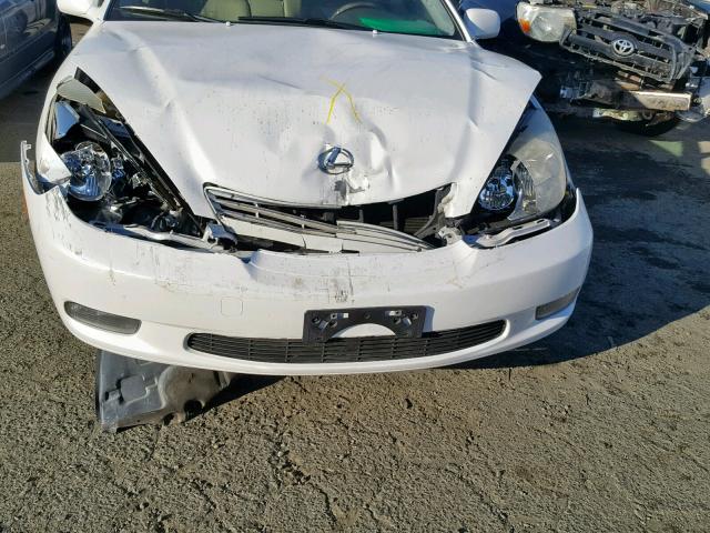 JTHBF30G130113058 - 2003 LEXUS ES 300 WHITE photo 9