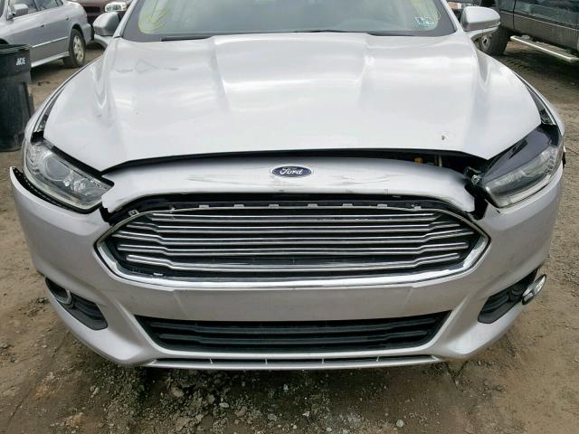 3FA6P0HD6GR399722 - 2016 FORD FUSION SE SILVER photo 9