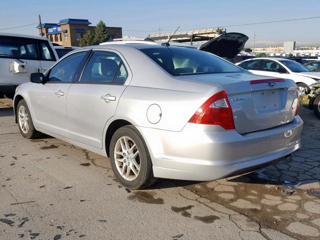 3FAHP0GA7AR134783 - 2010 FORD FUSION S SILVER photo 3