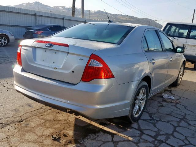 3FAHP0GA7AR134783 - 2010 FORD FUSION S SILVER photo 4