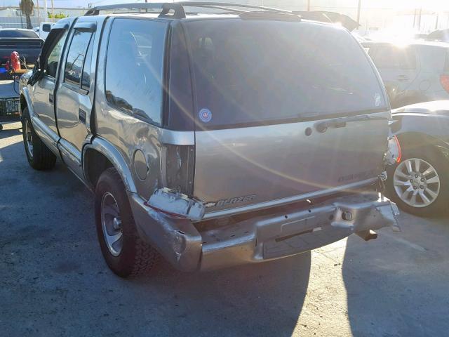 1GNCS13W62K143126 - 2002 CHEVROLET BLAZER BLACK photo 10