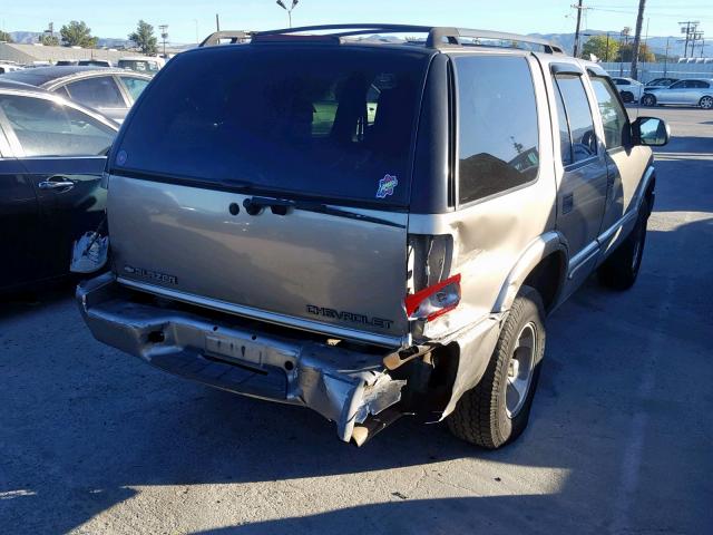 1GNCS13W62K143126 - 2002 CHEVROLET BLAZER BLACK photo 4