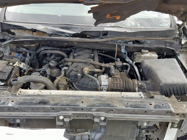 1N6AA1E69HN536090 - 2017 NISSAN TITAN WHITE photo 7