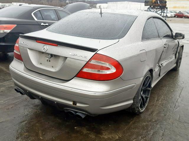 WDBTJ76H73F048899 - 2003 MERCEDES-BENZ CLK 55 AMG GRAY photo 4