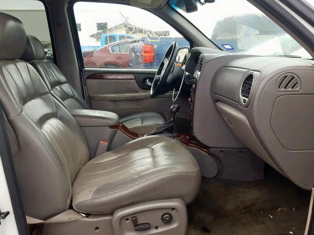 1GKDS13S422473278 - 2002 GMC ENVOY WHITE photo 5