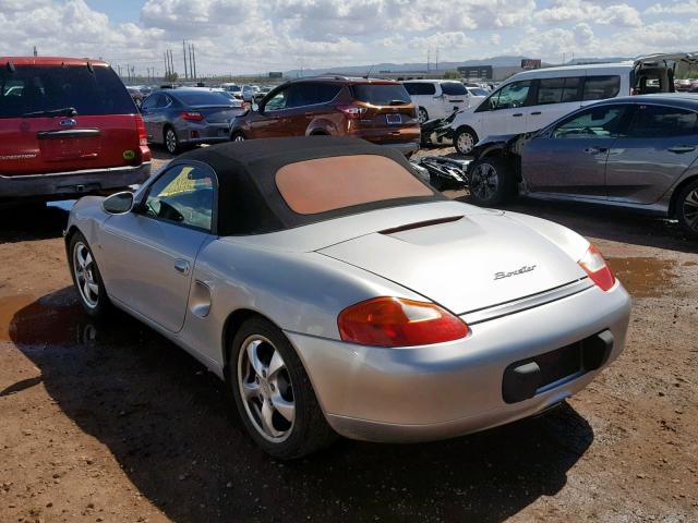 WP0CA29802U620101 - 2002 PORSCHE BOXSTER SILVER photo 3