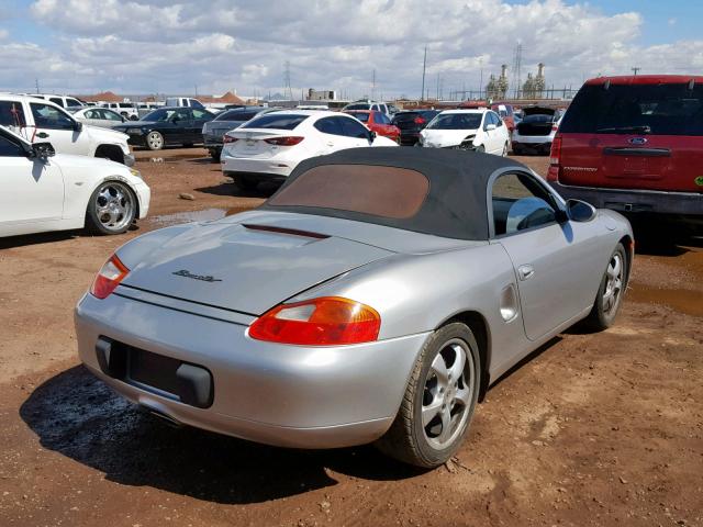 WP0CA29802U620101 - 2002 PORSCHE BOXSTER SILVER photo 4