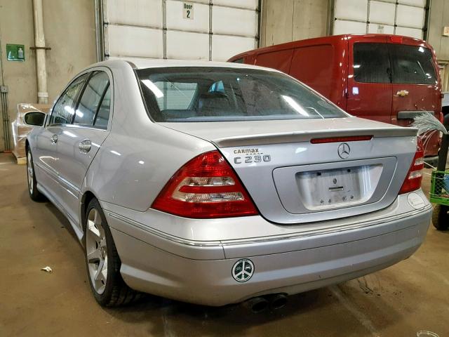 WDBRF52H57A955837 - 2007 MERCEDES-BENZ C 230 SILVER photo 3