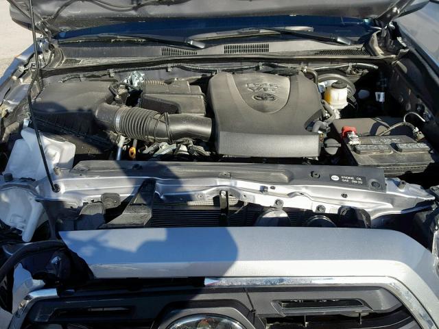 5TFAZ5CN0JX056396 - 2018 TOYOTA TACOMA DOU SILVER photo 7