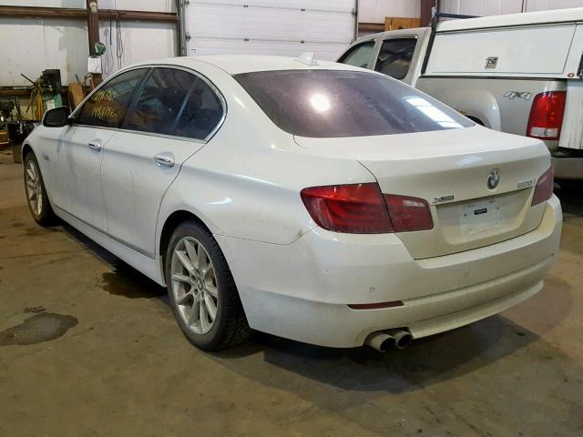 WBAXH5C53DDW15732 - 2013 BMW 528 XI WHITE photo 3