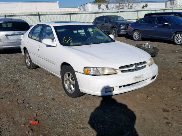 1N4DL01D8WC166760 - 1998 NISSAN ALTIMA XE WHITE photo 1