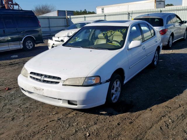 1N4DL01D8WC166760 - 1998 NISSAN ALTIMA XE WHITE photo 2