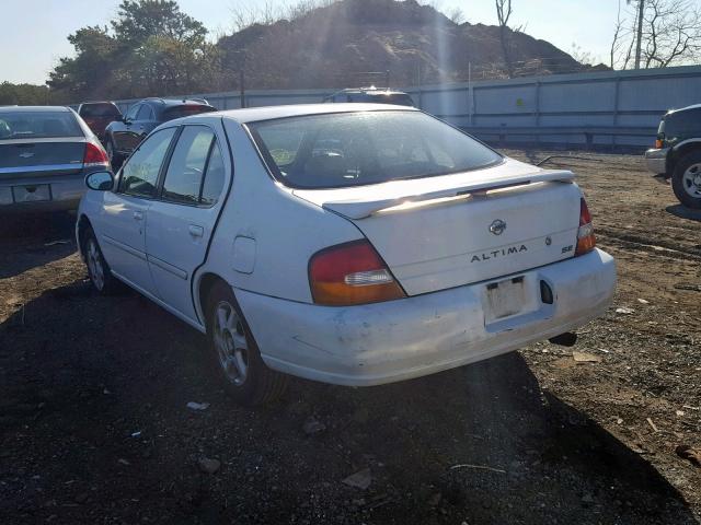 1N4DL01D8WC166760 - 1998 NISSAN ALTIMA XE WHITE photo 3