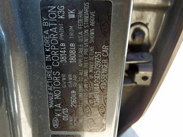 KNAFU4A29D5739251 - 2013 KIA FORTE EX GRAY photo 10