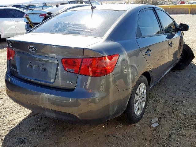 KNAFU4A29D5739251 - 2013 KIA FORTE EX GRAY photo 4