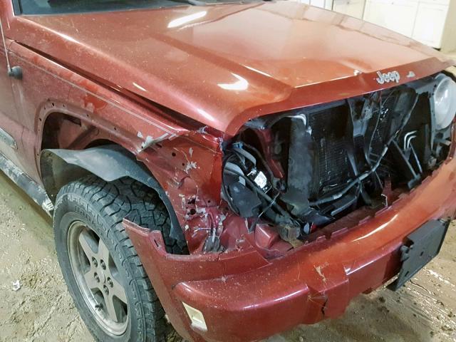 1J4GL38KX5W649705 - 2005 JEEP LIBERTY RE RED photo 9