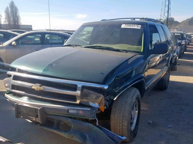 1GNDT13W6T2222007 - 1996 CHEVROLET BLAZER GREEN photo 2