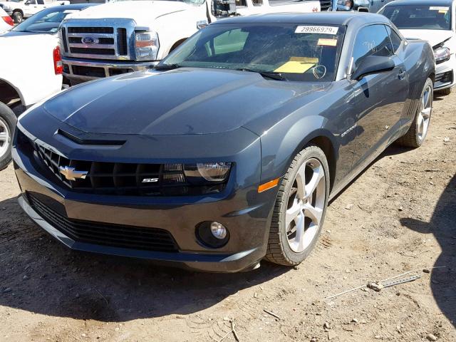 2G1FK1EJ7D9229310 - 2013 CHEVROLET CAMARO 2SS GRAY photo 2