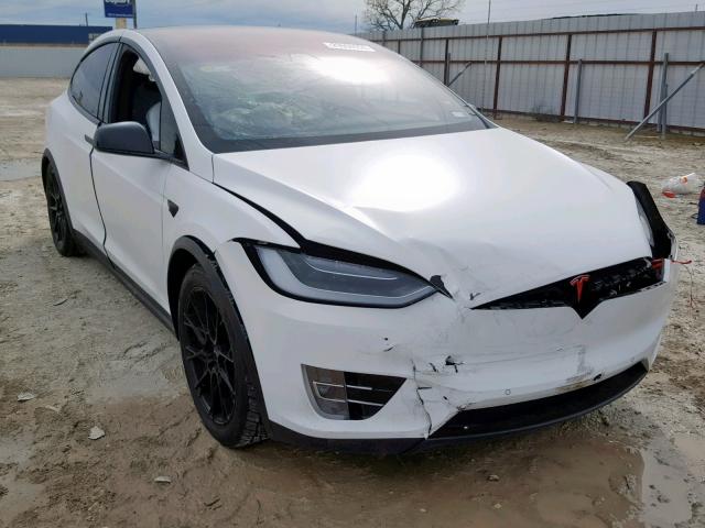 5YJXCAE21HF052224 - 2017 TESLA MODEL X WHITE photo 1