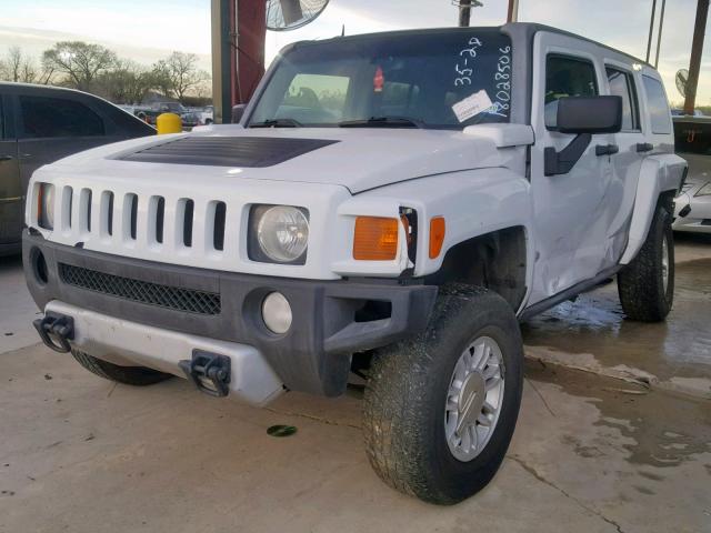 5GTEN13E088134095 - 2008 HUMMER H3 WHITE photo 2