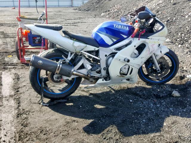 JYARJ04E71A016780 - 2001 YAMAHA YZFR6 L WHITE photo 4