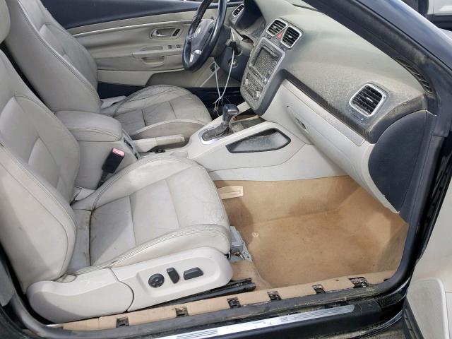 WVWBA7AH2AV017695 - 2010 VOLKSWAGEN EOS TURBO BLACK photo 5