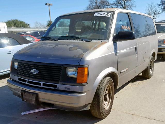 1GNDM19Z2NB125193 - 1992 CHEVROLET ASTRO GRAY photo 2