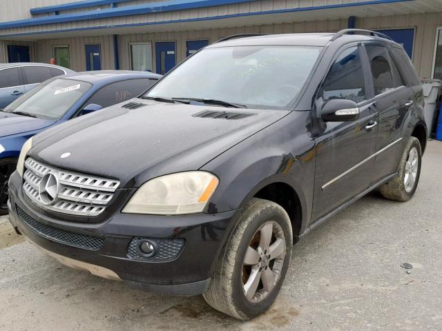 4JGBB75E66A077602 - 2006 MERCEDES-BENZ ML 500 BLACK photo 2