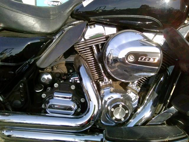 1HD1FCM37FB641991 - 2015 HARLEY-DAVIDSON FLHTCU ULT BLACK photo 7