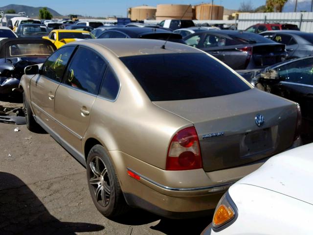 WVWMD63B53P249038 - 2003 VOLKSWAGEN PASSAT GL GOLD photo 3