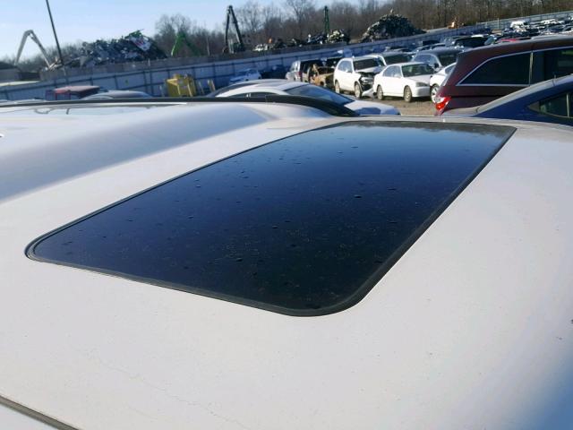 1J8HG48P57C601087 - 2007 JEEP COMMANDER WHITE photo 10