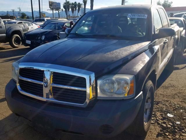 1D3HE28K75S157565 - 2005 DODGE DAKOTA QUA MAROON photo 2