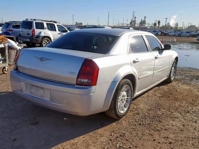 2C3KA43R36H285390 - 2006 CHRYSLER 300 SILVER photo 4