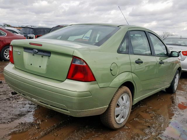 1FAHP34N67W149550 - 2007 FORD FOCUS ZX4 GREEN photo 4