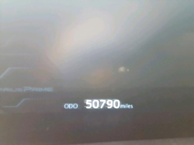 JTDKARFP4H3024696 - 2017 TOYOTA PRIUS PRIM 白色 照片 8